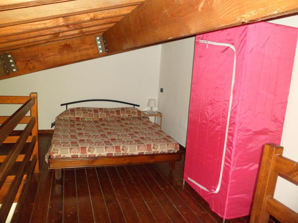 Casale Poggio Meone Daire Santa Luce Oda fotoğraf